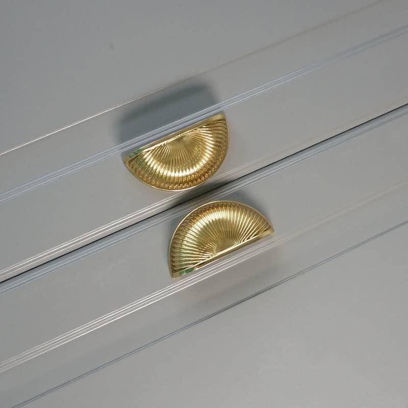 Shell Shaped Solid Brass Cabinet Pulls Knobs ( A Pair)