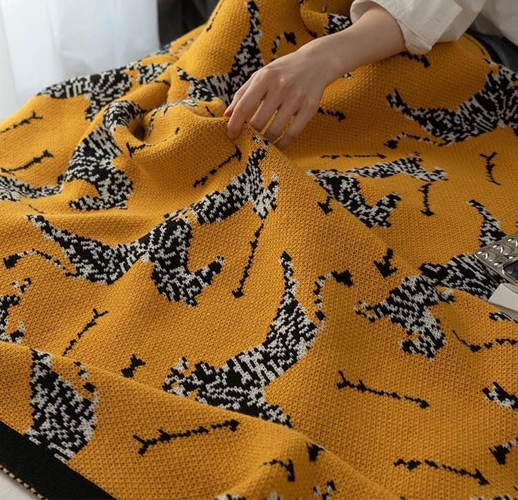 Vintage Style Zebra Pattern Throw Blanket
